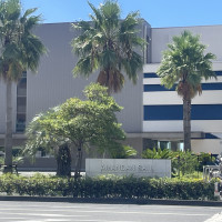 船のような青と白のデザイン