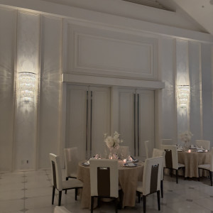 上の部分に見えるところにスクリーンが下りてきます。|778096さんのルミヴェールTOKYOの写真(2576062)