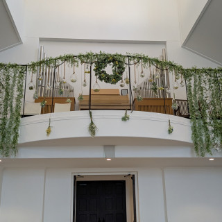 チャペルの入り口上