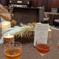 会場2での食事(和紅茶3種)