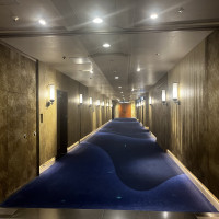会食の会場に向かう時の廊下