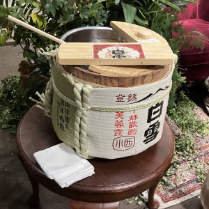 ウェディングケーキはなく、鏡割りのお酒でした。|778172さんの萬屋本店 - KAMAKURA HASE est1806 -の写真(2574499)