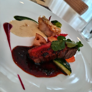 お魚料理とお肉料理。
お肉のソースはトリュフが使われてました|778194さんの北野異人館 旧クルペ邸の写真(2574653)