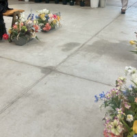 挙式の椅子の横のお花