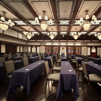 照明、壁紙共に素敵です