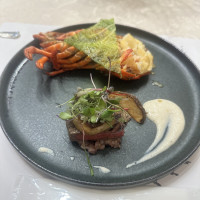 コースによりますがソースを和風と洋風に変えれるそうです。