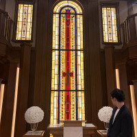 ステンドグラスが魅力的