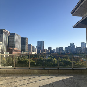挙式会場横の中庭|778318さんのパレスホテル東京(PALACE HOTEL TOKYO)の写真(2574891)
