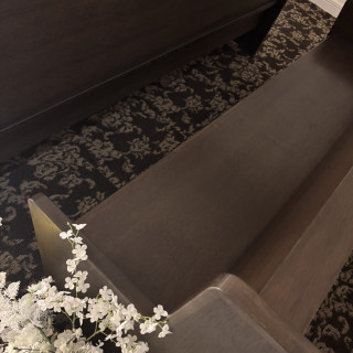 チャペルの椅子