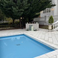 披露宴会場外側のプール