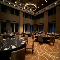 夜景の見える披露宴会場