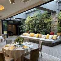 三つ目の披露宴会場のソファ席