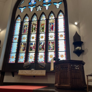 挙式のステンドグラス