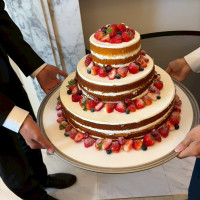3段全部食べられるウェディングケーキ！
とっても美味しい♡