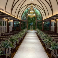 自然光が入っているようなチャペル