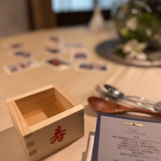 ひのきの香りがよすぎる升。会場全体も緑が際立って居心地良い。