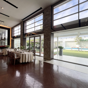 広いガーデンが披露宴会場から見渡せる。|778404さんのBlanc Beige(ブラン:ベージュ)●BRASSグループの写真(2576238)