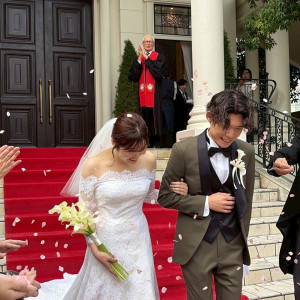 フラワーシャワー|778410さんのアクアガーデン迎賓館（沼津）/テイクアンドギヴ・ニーズウェディングの写真(2575345)