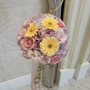 生花ブーケ ラプンツェルイメージ|778459さんのベイサイドパーク迎賓館(千葉みなと)/テイクアンドギヴ・ニーズウェディングの写真(2575802)