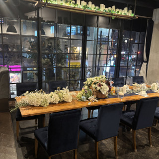 テーブルを彩る花