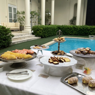 開放的なガーデンの空間ででデザートビュッフェが楽しめる