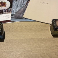 キャンドルに蓋を被せるとメッセージが浮かび上がる演出です。