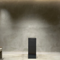 当日は花瓶に花が飾られる