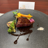 メインのお肉も文句なしのおいしさでした。