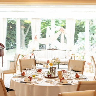 テーブルの装飾も、スタッフの方と色々と相談して決めました