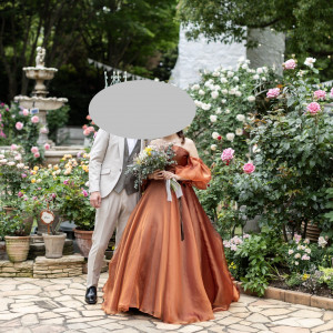 お色直し後、ガーデンでの写真です|778784さんのENSOLEILLE（アンソレイエ）～VILLAGE WEDDING～の写真(2577580)