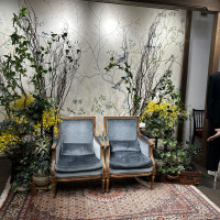 新郎新婦が座るスペース。ゲストとも交流しやすい雰囲気です。