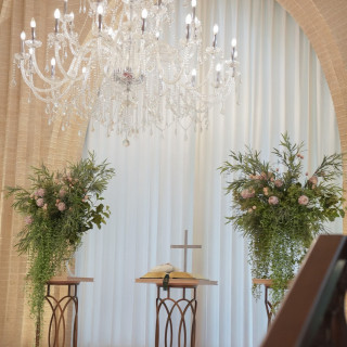 チャペルのカーテンは開閉式です