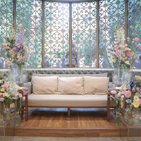 ソファー席にするとドレスの裾までしっかり見てもらえます