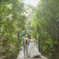 チャペルから披露宴会場に向かうまでの道のりです