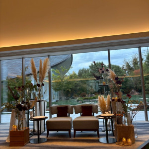 バーガンディと秋っぽい装花で依頼|778819さんの岐阜モノリスの写真(2577570)