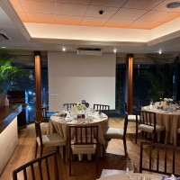 披露宴会場のモニター