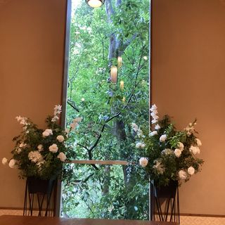 チャペルです。どんぐりの木がみえます。