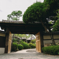 門です。記念撮影のスポットです