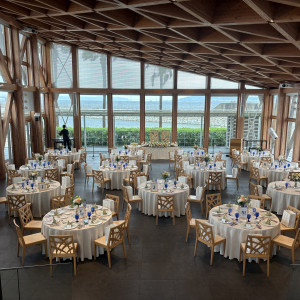 とても広く、青いグラスが素敵です|778841さんのラヴィマーナ神戸の写真(2603669)