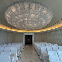 白基調のチャペル