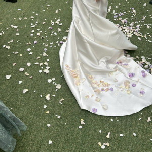 ガーデン フラワーシャワー後|778928さんのヴィクトリアガーデン恵比寿迎賓館/テイクアンドギヴ・ニーズウェディングの写真(2578078)