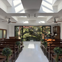 自然光が入るチャペルです