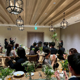 披露宴会場オリヴィエの入場方向の写真です。