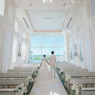 チャペルも開放的で海が見えました