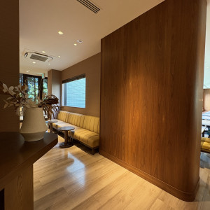 2階の待合室入口付近|779069さんのBLEU GRACE OSAKA(ブルーグレース大阪)●BRASSグループの写真(2578710)