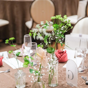 ゲストテーブルの装花|779088さんのザ・ピーク プレミアムテラスの写真(2589755)