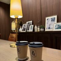 ロビーは大人っぽい雰囲気でオシャレ