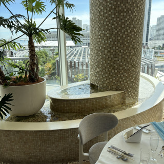 披露宴会場の水