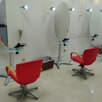 ブライズルームの近くにヘアセットの場所あります