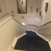 ファーストミートの階段